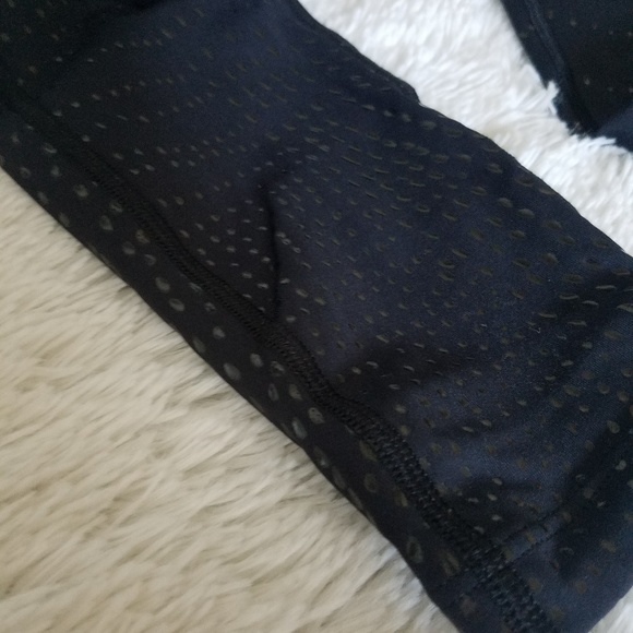 Maaji Workout Leggings! - Picture 4 of 8